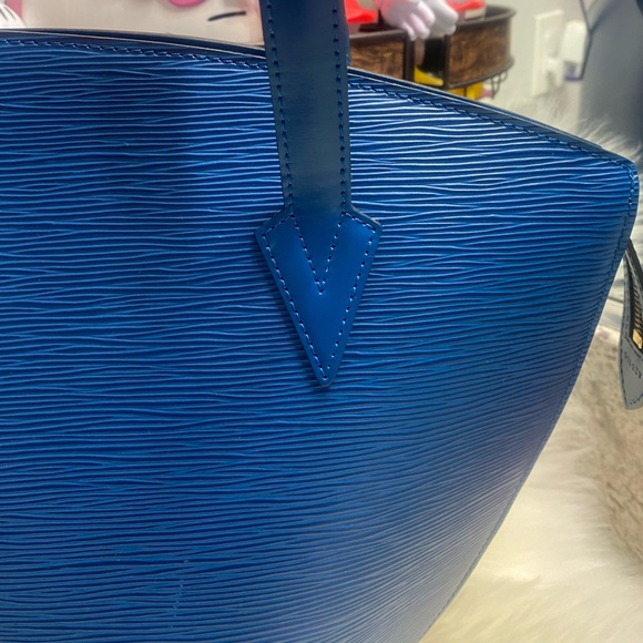 💯% Authentic St Jacques Epi Louis Vuitton - Picture 14 of 14